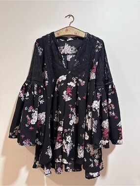 POL Black Floral Bell Sleeve Dress with Pink & White Blooms Fit Small through XL